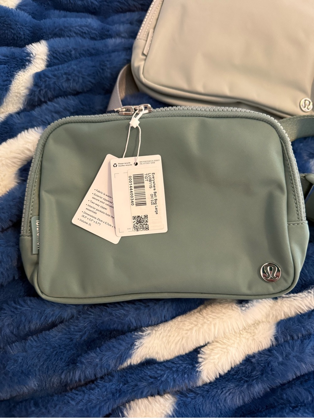 Lot of 10 Authentic Large Lululemon Belt bags. - Picture 7 of 11